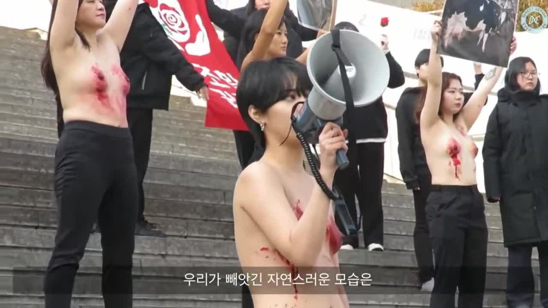 피흘리는 젖꼭지 | 한국야동